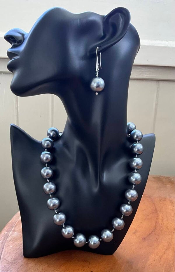 16mm Shell Pearl Necklace Dark Grey