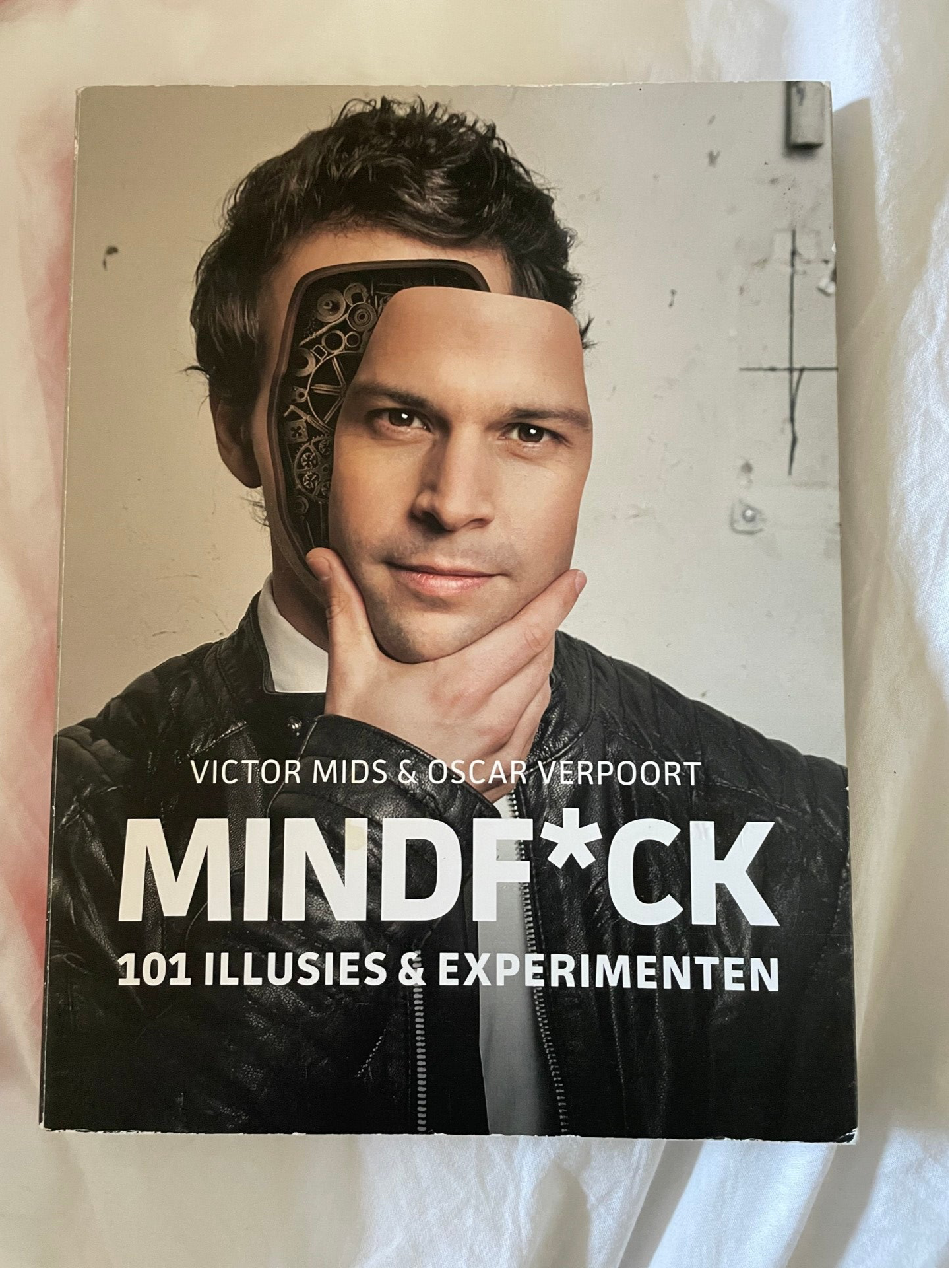 Mindfuck  (Victor Mids en Oscar Verpoort)