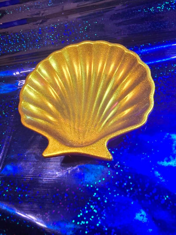 Small shell dish