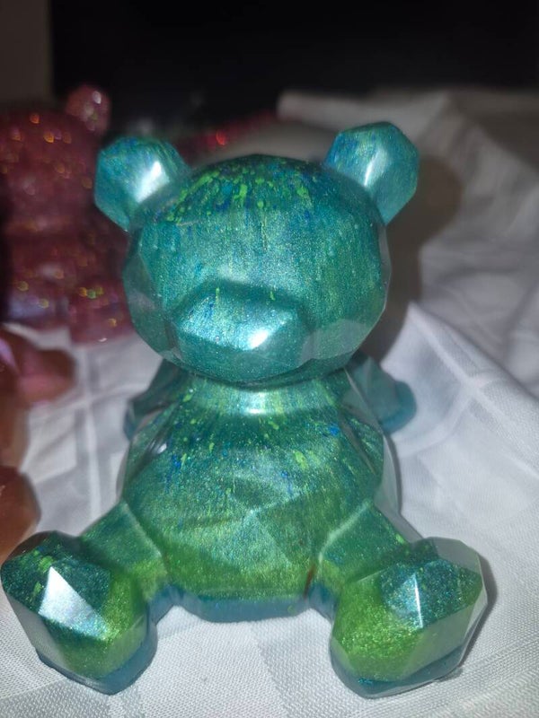 Bear phone stand