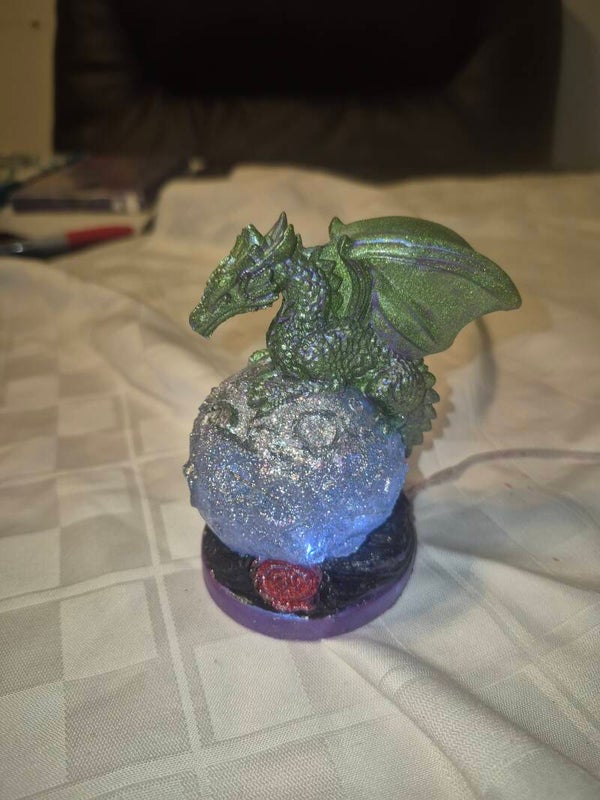 Dragon globe