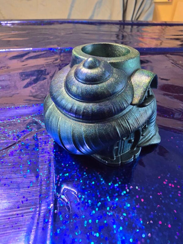 Shell house candle holder
