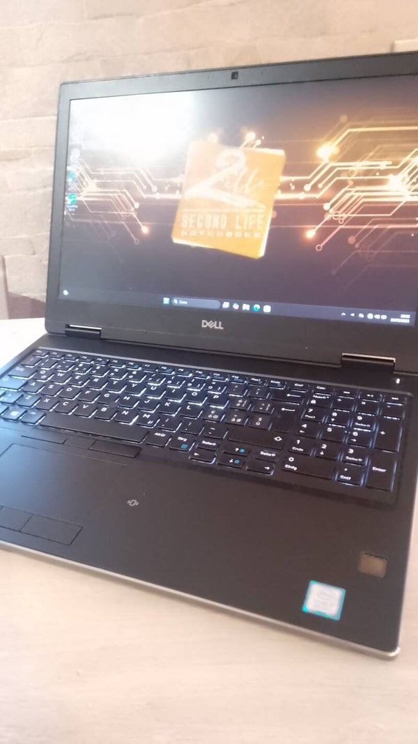 DELL PRECISION I7 8TH. 32GB NVME 256+512GB 15,6" FULLHD NVIDIA QUADRO P2000