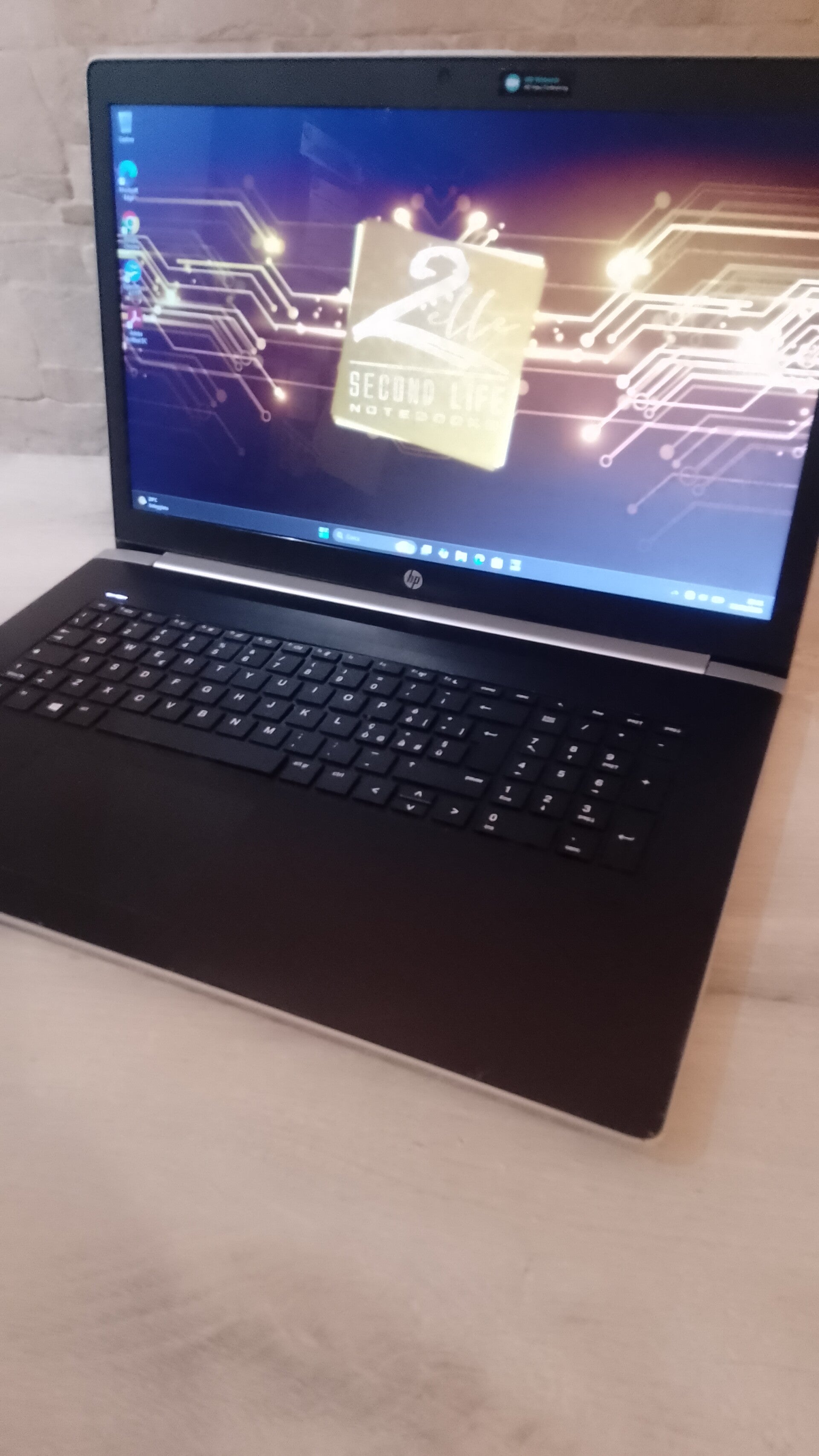 HP PROBOOK 470 i5 8TH. 16GB DDR4 NVME 256GB+SSD 240GB 17,3" HD+ NVIDIA 930MX