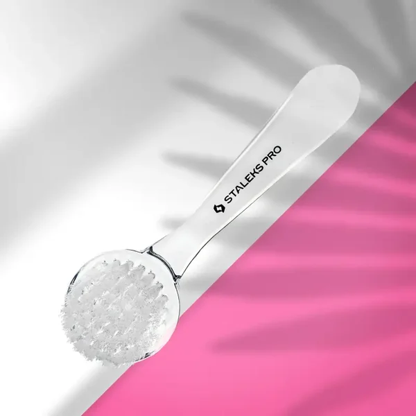 STALEKS EXPERT 01 Cepillo de manicura para eliminar el polvo de las uñas con tapa