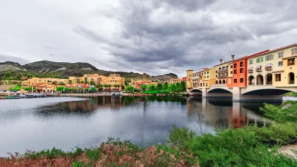 Lake Las Vegas Tour (2 hours)