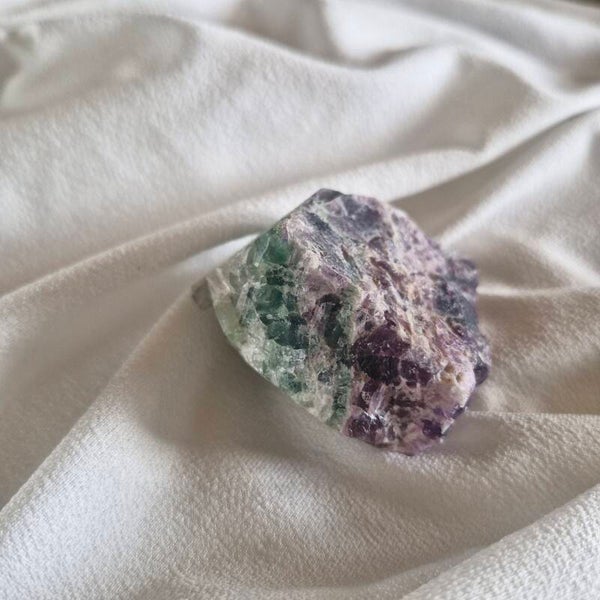 Fluorite multicolore brute – 85,45 g