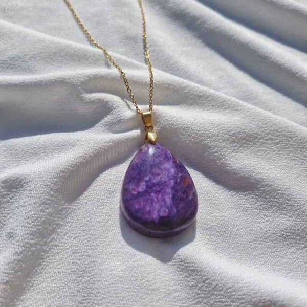 Collier en acier inoxydable doré et Charoïte