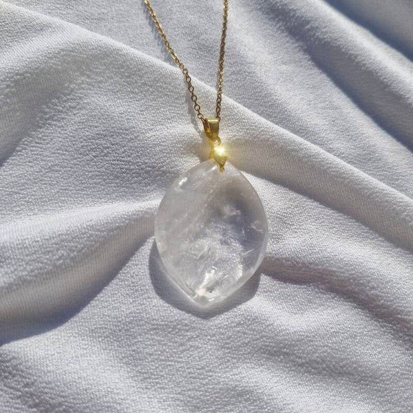 Collier en acier inoxydable doré et Cristal de Roche