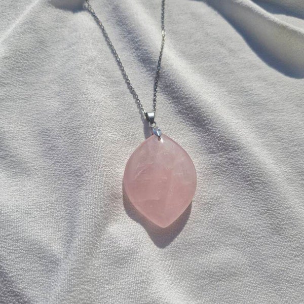 Collier en Quartz Rose – Amour & Douceur