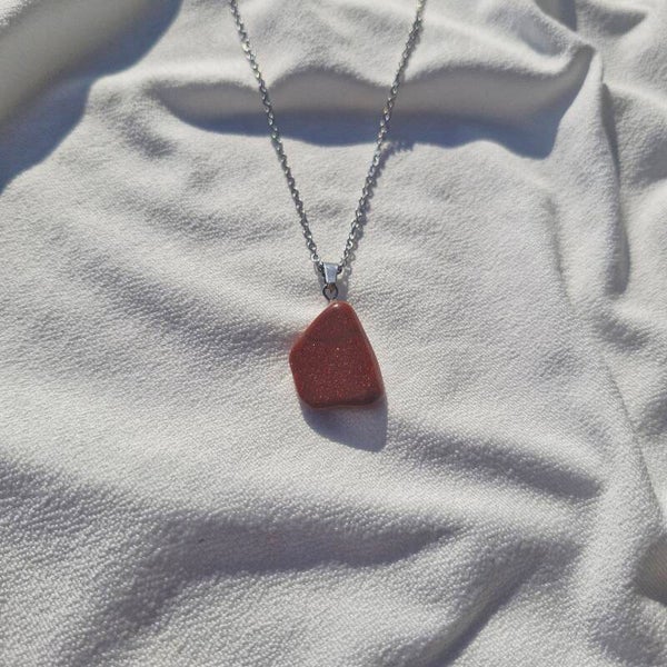 Collier en acier inoxydable et Goldstone (Pierre de Soleil synthétique)