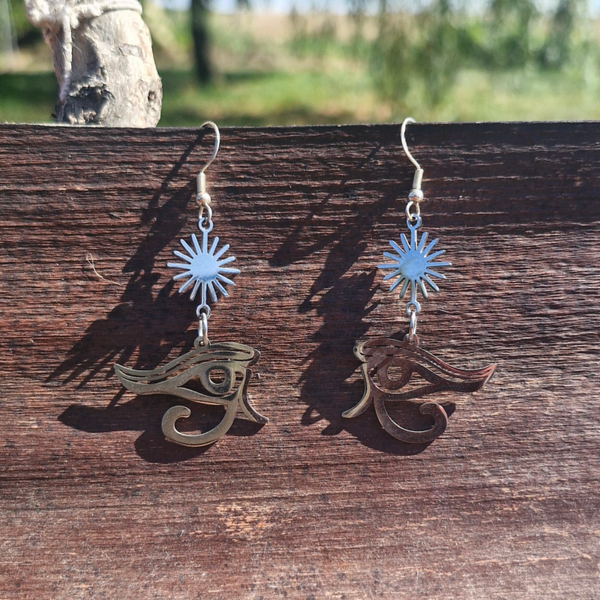 Boucles d’oreilles Œil d’Horus & Soleil – Protection & Lumière