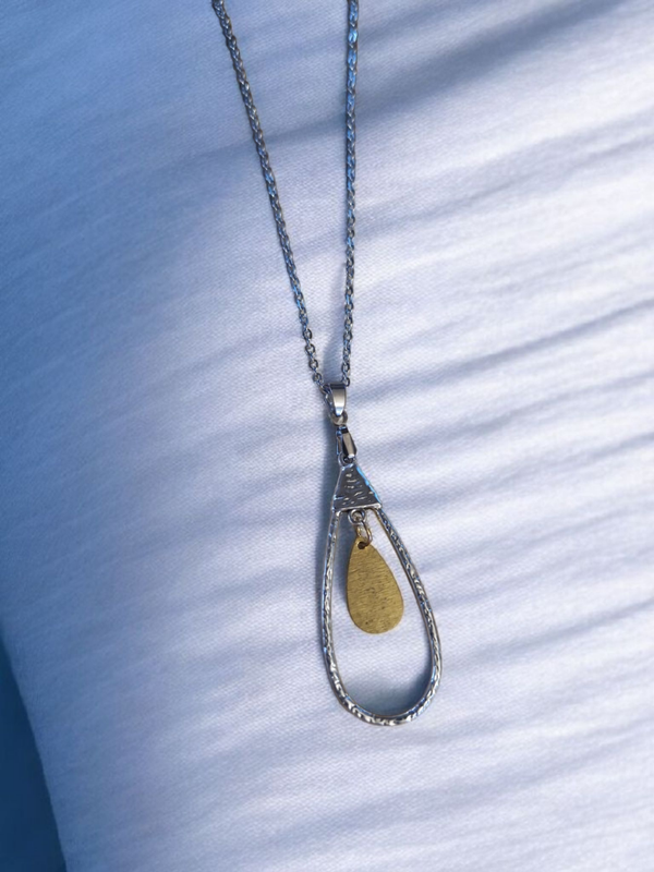 Collier en acier inoxydable – Goutte dorée suspendue
