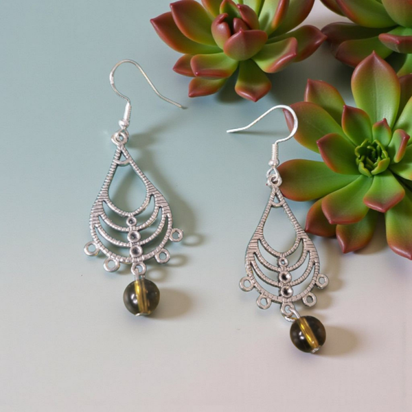 Boucles d’oreilles – Agate ambrée & arabesque argentée