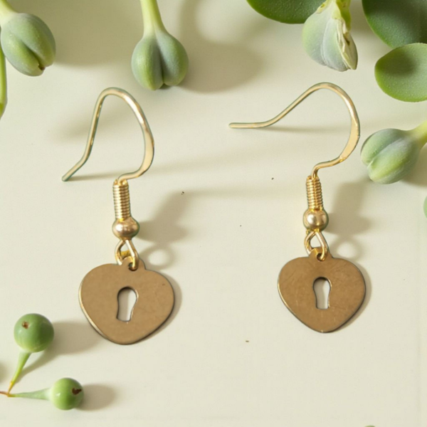 Boucles d’oreilles – Cœurs Serrure Dorés