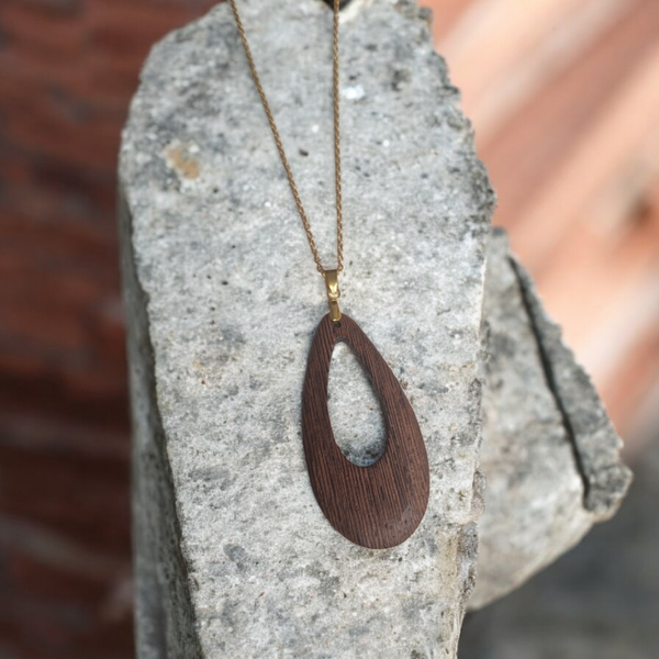 Collier goutte bois – Acier inoxydable doré