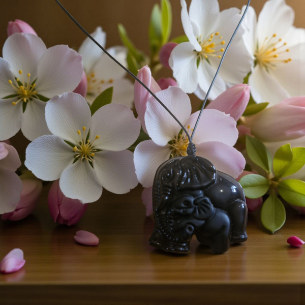 Collier Éléphant et son petit en obsidienne noire