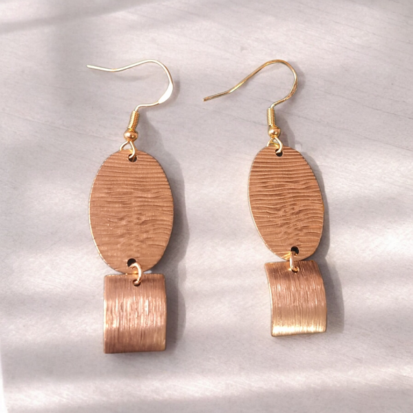 Boucles d’oreilles — Ovales Texturés Dorés