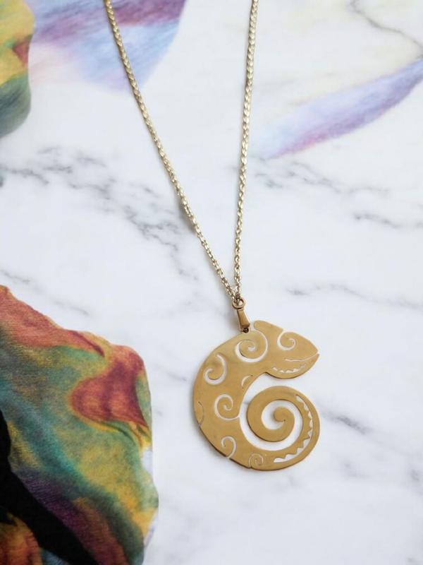 Collier en acier inoxydable – Lézard tribal doré