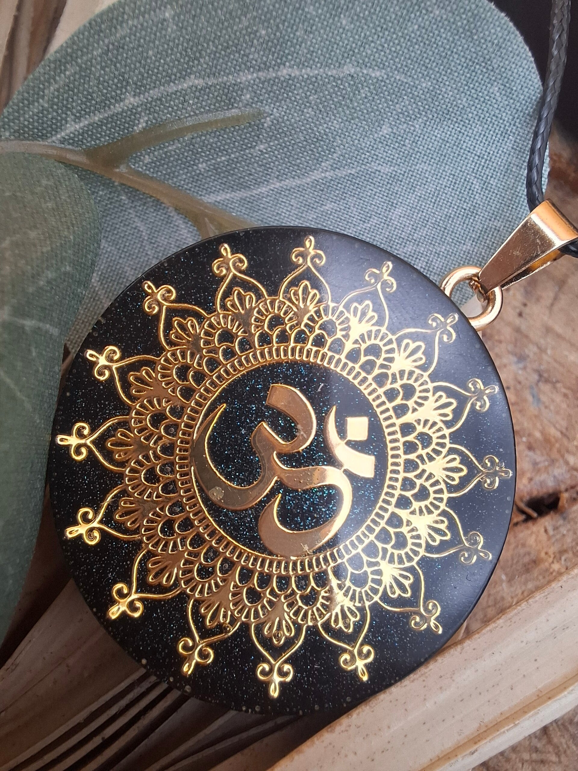 Orgonit Amulett Om / Sonne