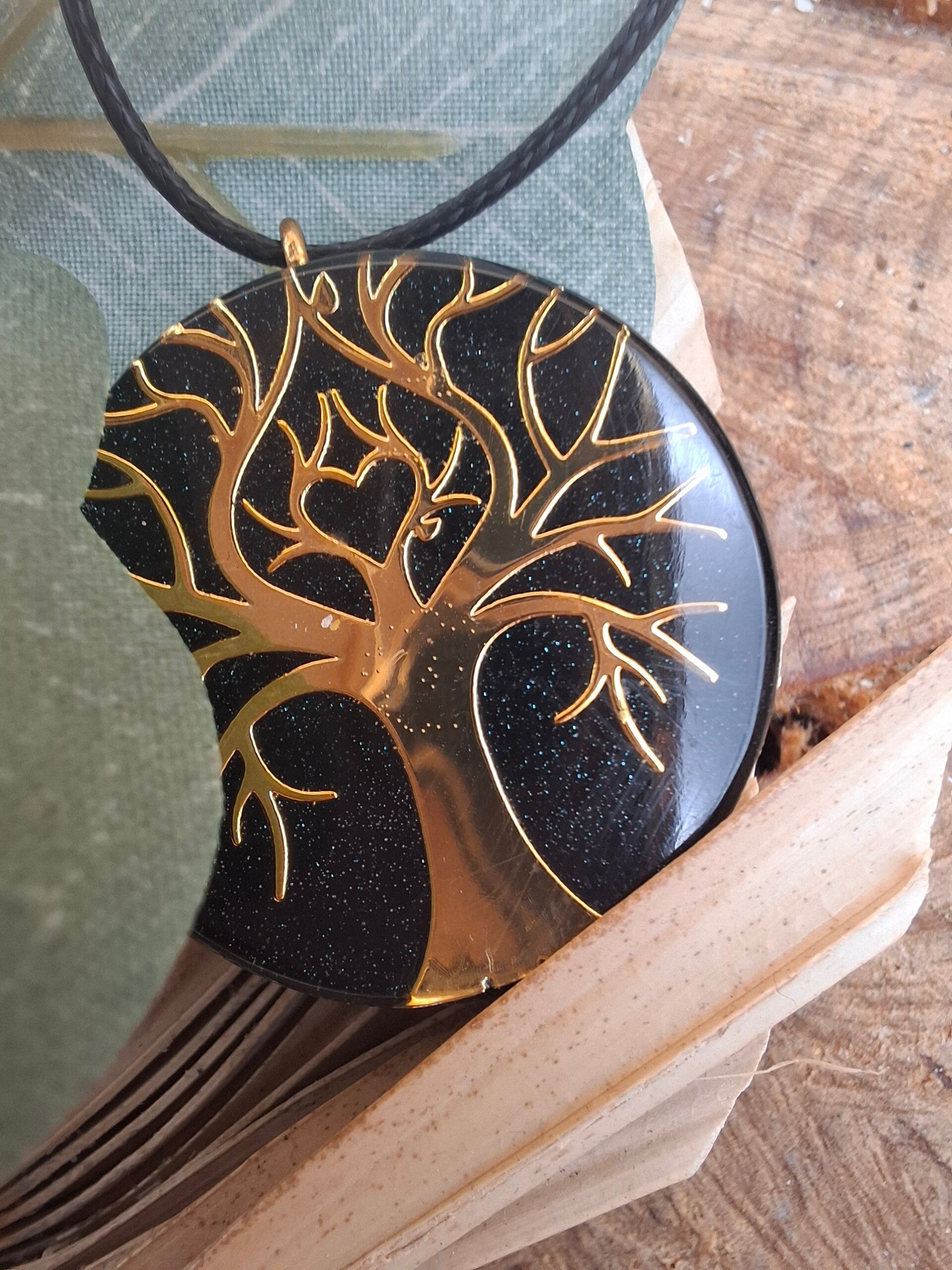 Orgonit Amulett Baum des Lebens mit Herz