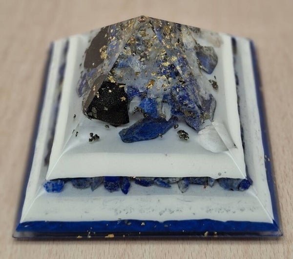Orgonit Pyramide Lapislazuli