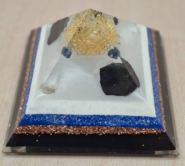Orgonit Pyramide Saphir