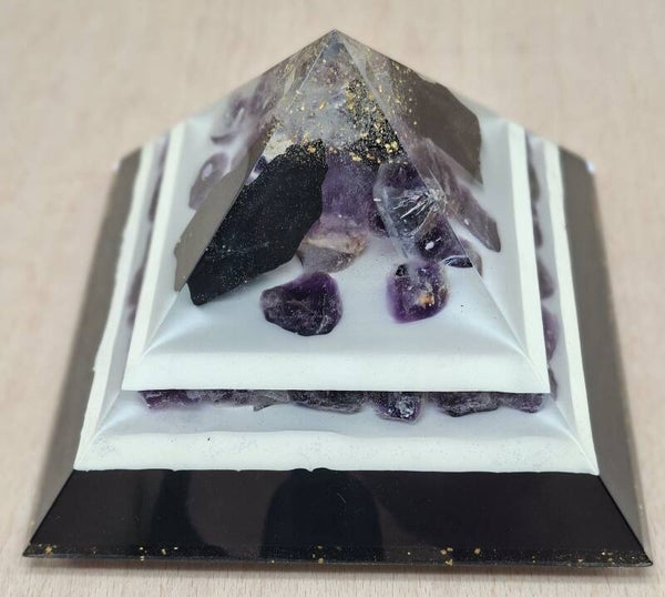 Orgonit Pyramide Amethyst Shungit