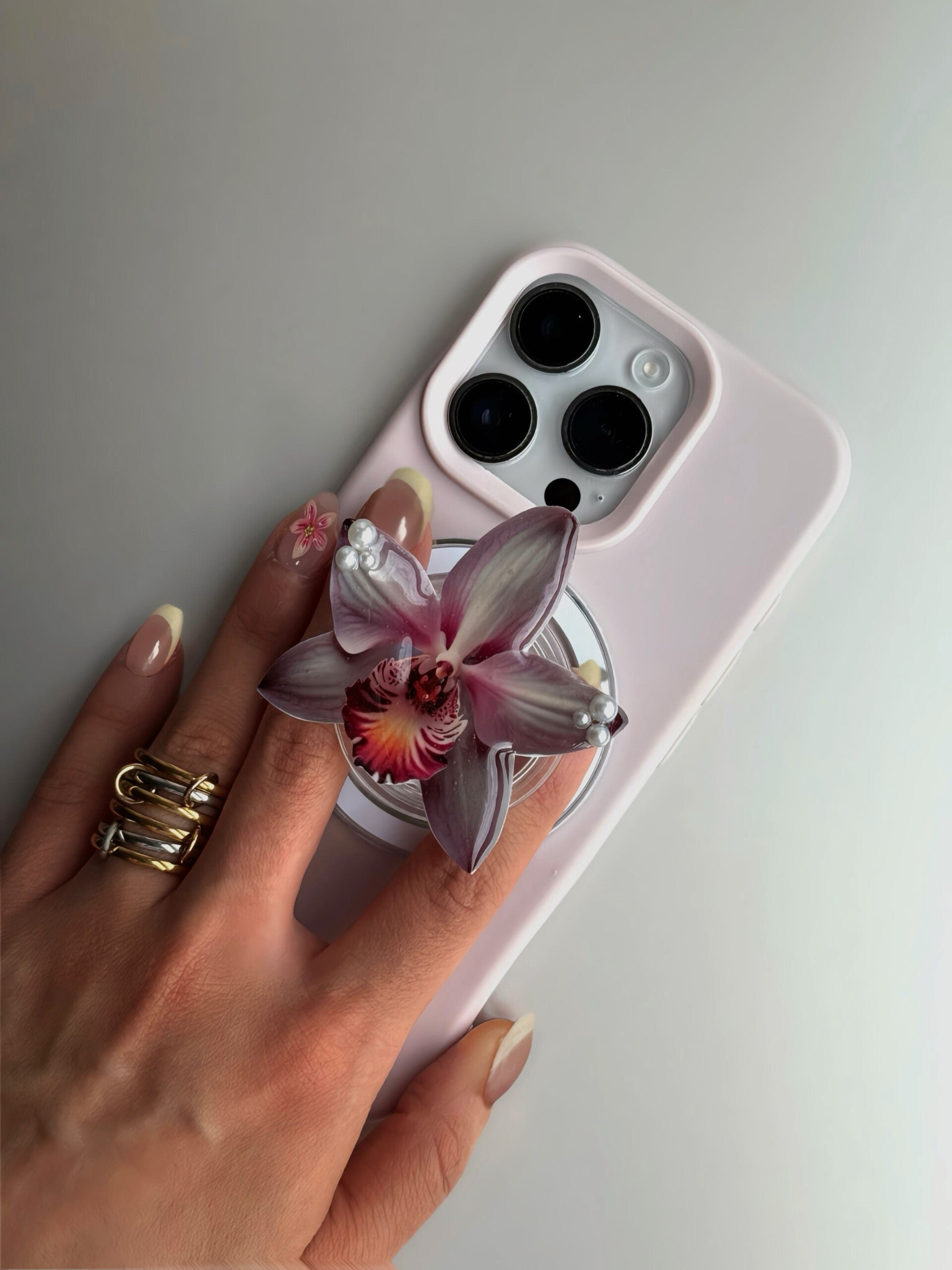 Velvet Bloom MagSafe