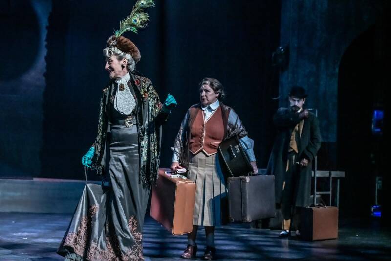 Scenefoto met Gerrie en Penny ©Willem van Walderveen.