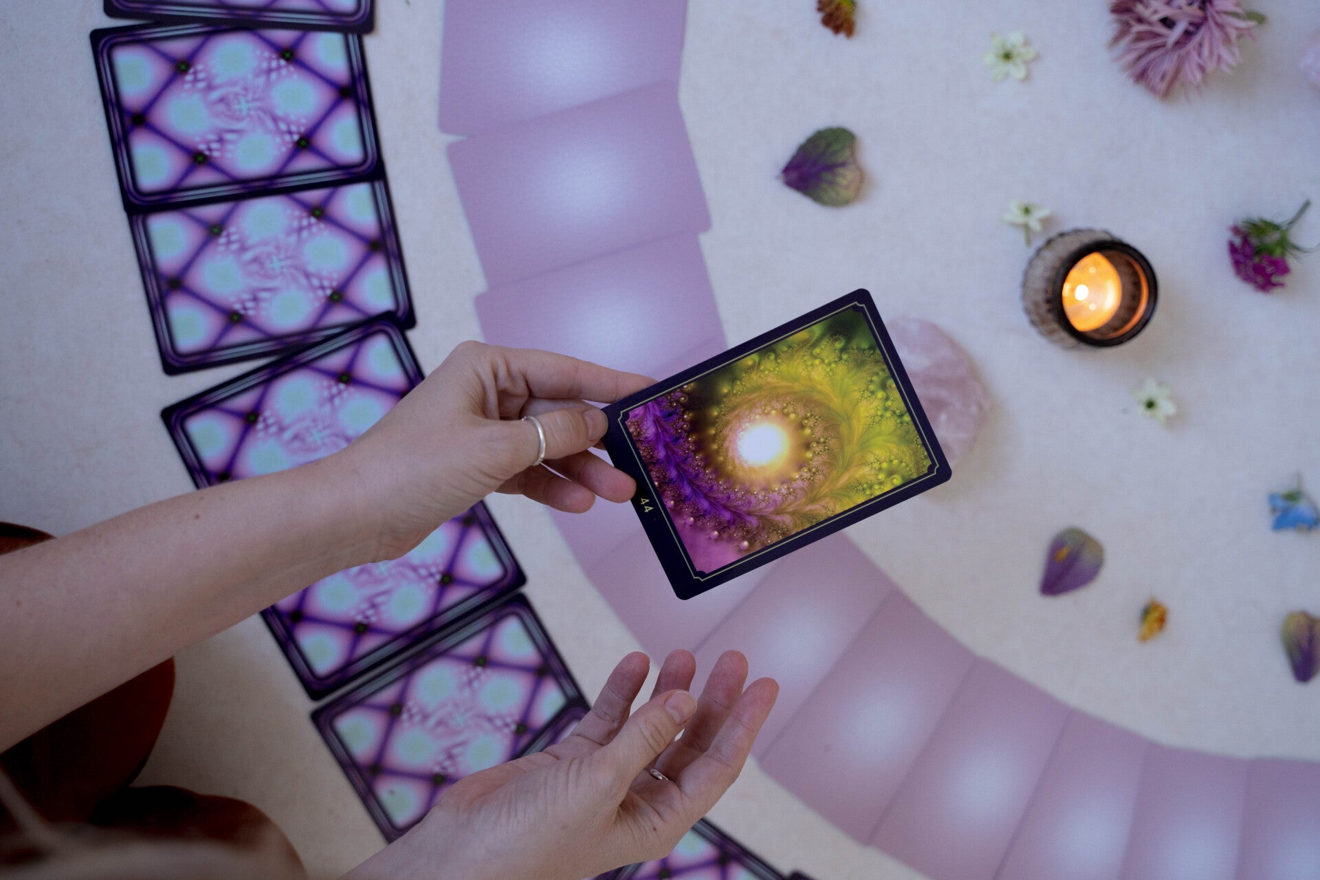 Reiki Opfris sessie bij Holistrish – Herontdek de kracht van Reiki en versterk je energieheling en zelfhelend vermogen