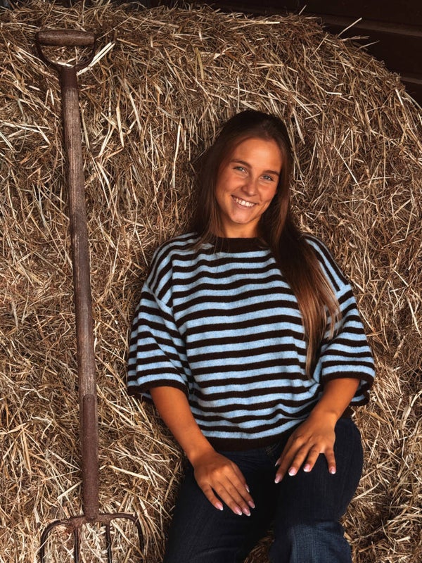 Softblue short sleeve sweater