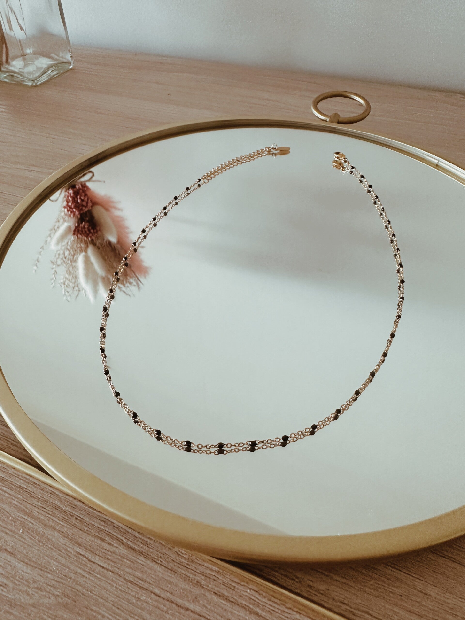 Ketting | mini schakels met zwarte bolletjes - goud