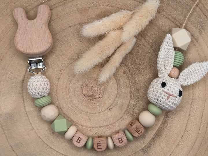 • Attache-tétine Lapinou •