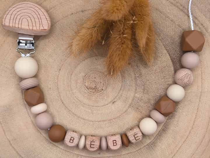 • Attache tétine Classique Arc-en-Ciel •