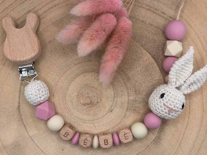 • Attache-tétine Lapinou •