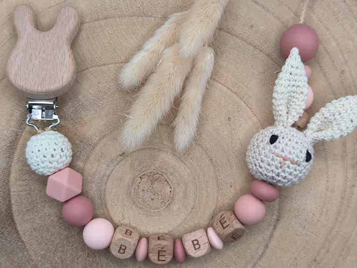 • Attache-tétine Lapinou •