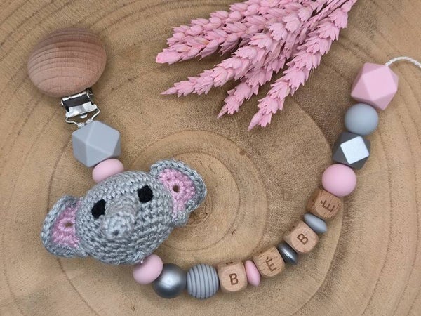 • Attache-tétine Eléphant en Crochet •