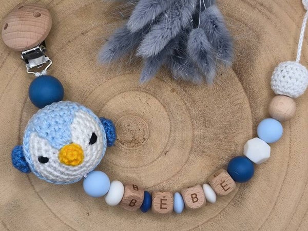 • Attache-tétine Oiseau en Crochet •