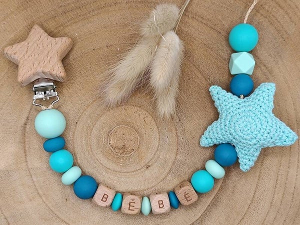• Attache-tétine Etoile en Crochet •