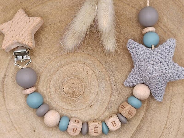 • Attache-tétine Etoile en Crochet •