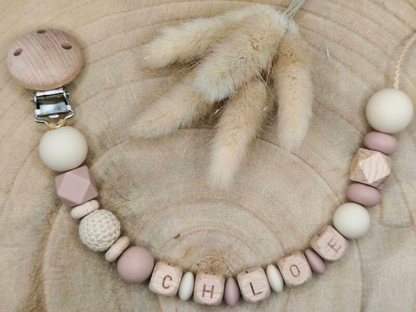Attache tétine de Chloé