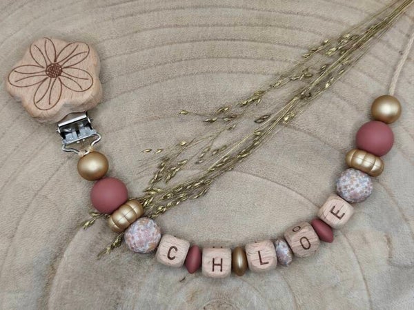 Attache tétine de Chloé