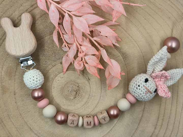 • Attache tétine Lapinou avec Perles Spéciales •