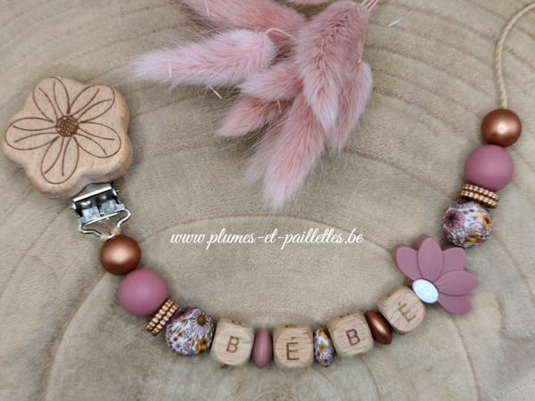 • Attache tétine Fleur de Lotus •