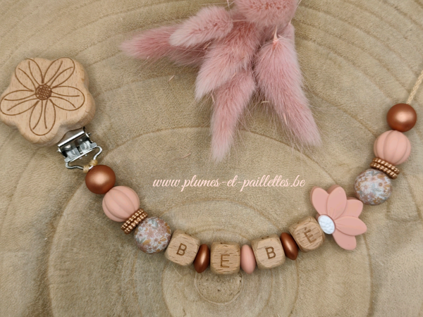 • Attache tétine Fleur de Lotus •