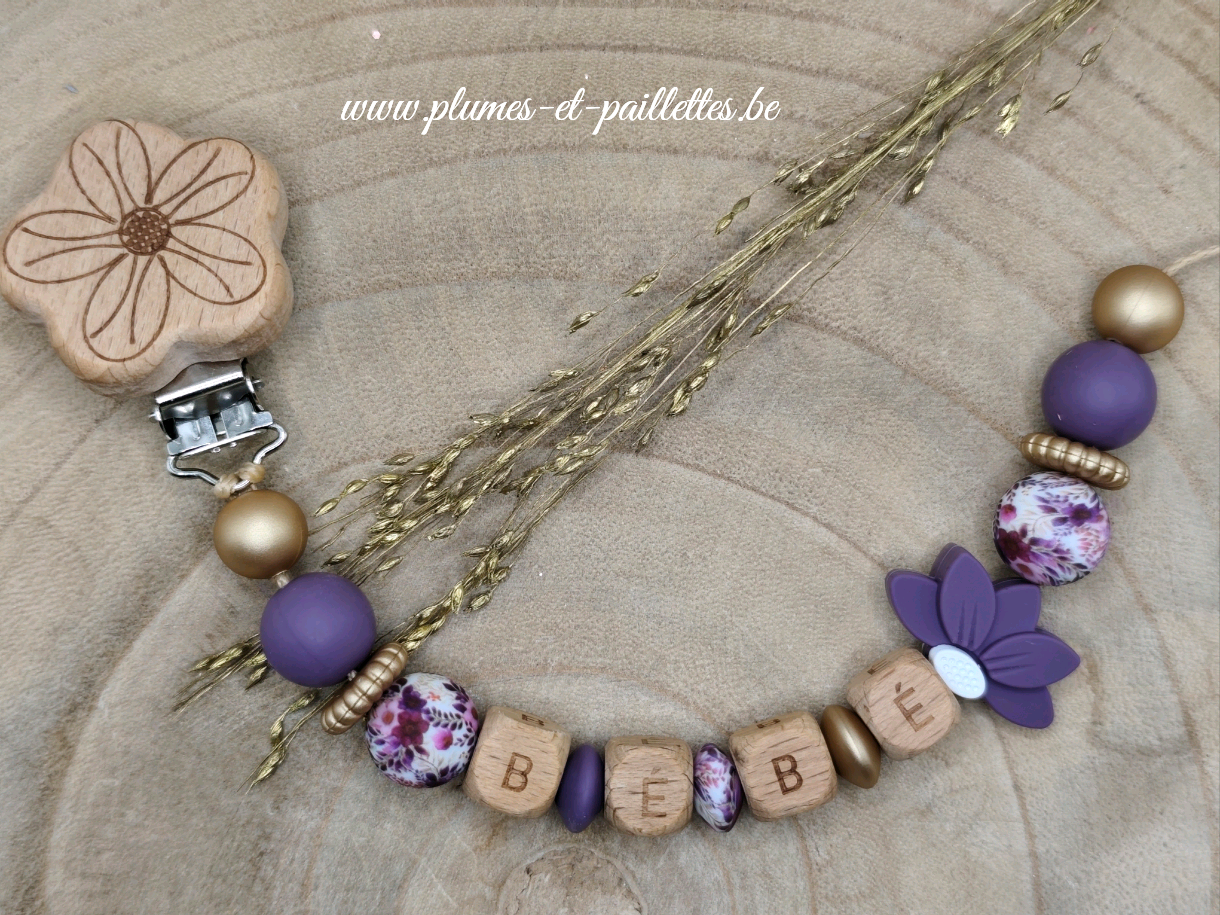 • Attache tétine Fleur de Lotus •