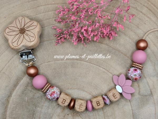 • Attache tétine Fleur de Lotus •