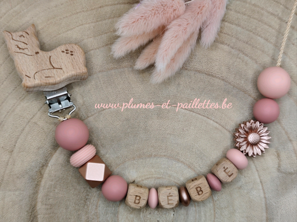 • Attache tétine avec Perles Spéciales Biche •