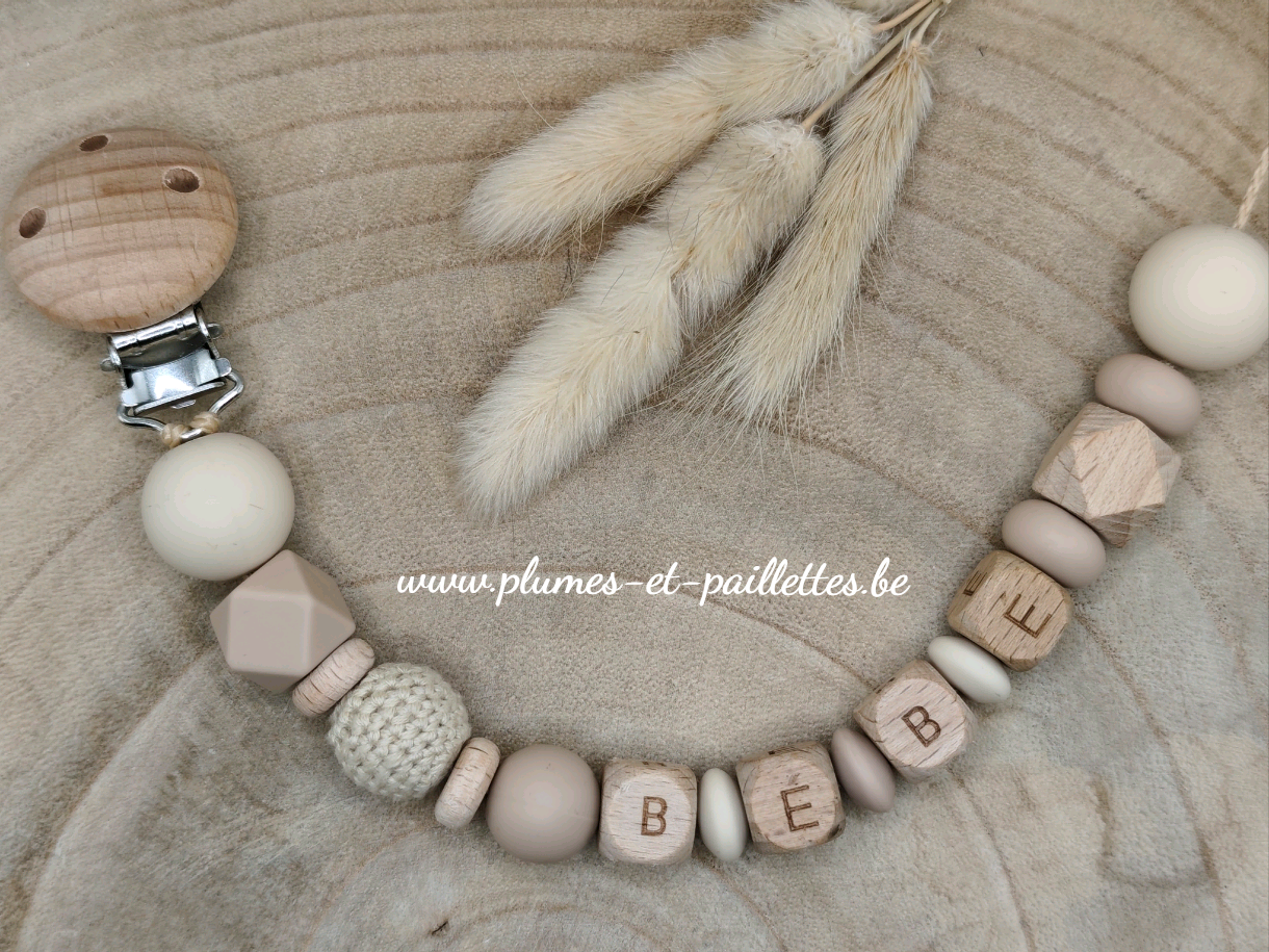 • Attache tétine Nordique •